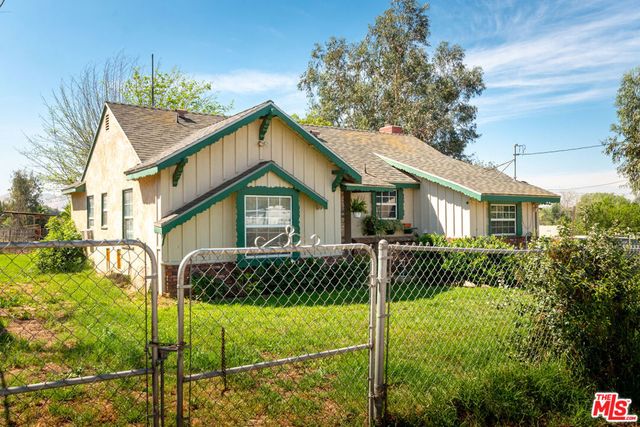 10230 56th Street, Jurupa Valley, CA 91752