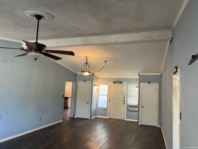 103 Eastview, Kendalia, TX 78027