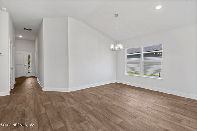 8363 HELMSLEY Boulevard, Jacksonville, FL 32219