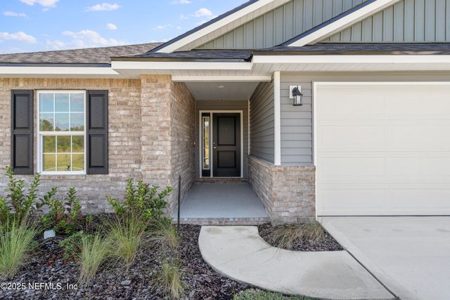 8363 HELMSLEY Boulevard, Jacksonville, FL 32219