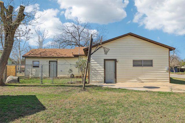 620 Barbara DR, San Marcos, TX 78666
