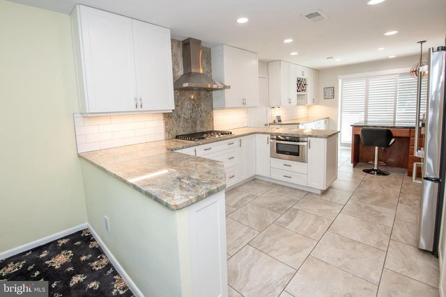 2556 KIRK DR, Huntingdon Valley, PA 19006