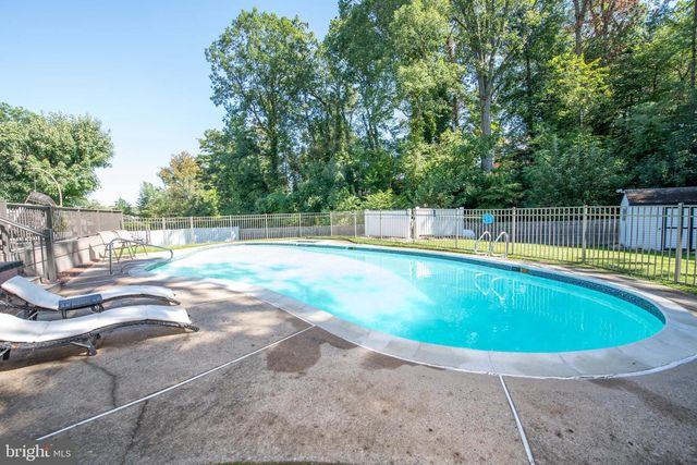 2556 KIRK DR, Huntingdon Valley, PA 19006