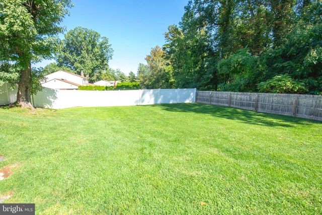 2556 KIRK DR, Huntingdon Valley, PA 19006