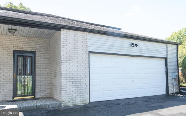 2556 KIRK DR, Huntingdon Valley, PA 19006