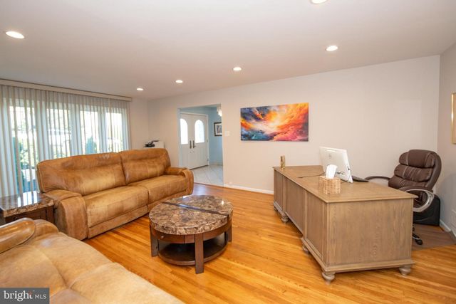 2556 KIRK DR, Huntingdon Valley, PA 19006