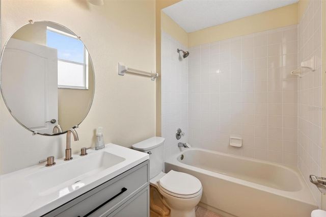 18172 THORNHILL GRAND CIRCLE, Orlando, FL 32820