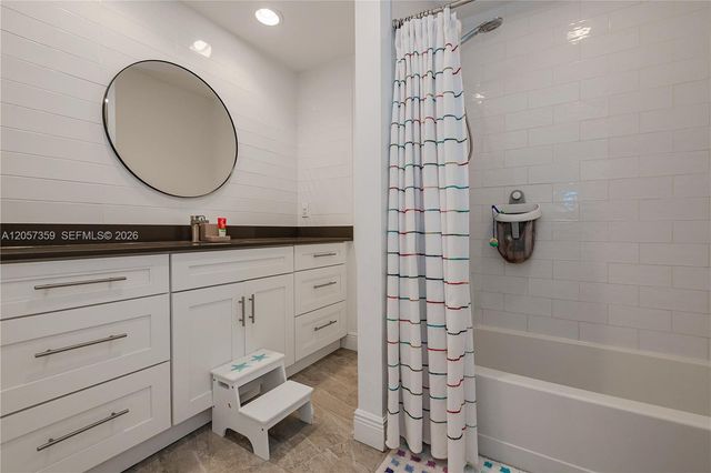 1066 NE 35th Street, Oakland Park, FL 33334
