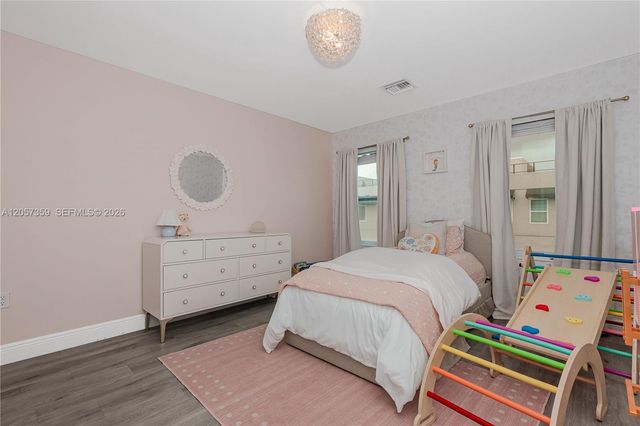 1066 NE 35th Street, Oakland Park, FL 33334