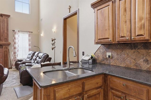 21353 Highlander Ridge Drive, Edmond, OK 73012