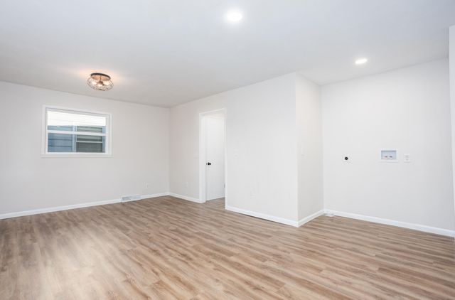 1514 E Wayland Street, Springfield, MO 65804