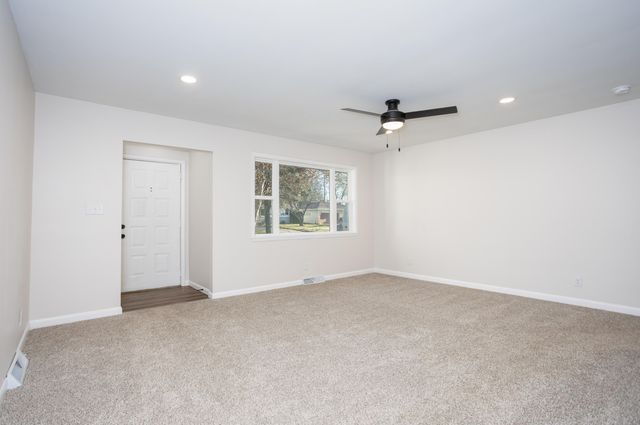 1514 E Wayland Street, Springfield, MO 65804