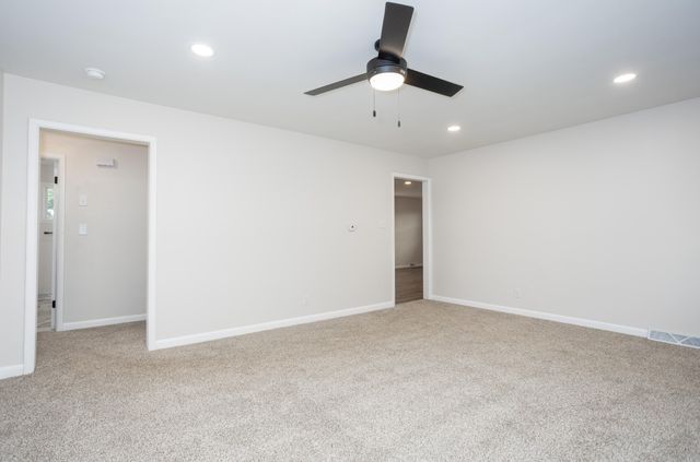 1514 E Wayland Street, Springfield, MO 65804