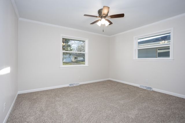 1514 E Wayland Street, Springfield, MO 65804