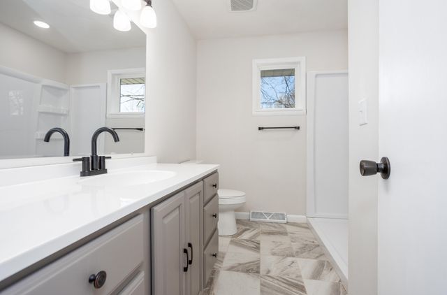 1514 E Wayland Street, Springfield, MO 65804