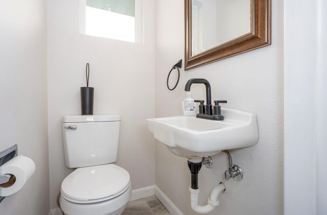 1514 E Wayland Street, Springfield, MO 65804