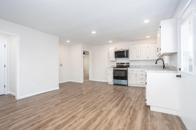 1514 E Wayland Street, Springfield, MO 65804