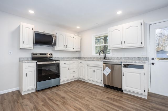 1514 E Wayland Street, Springfield, MO 65804