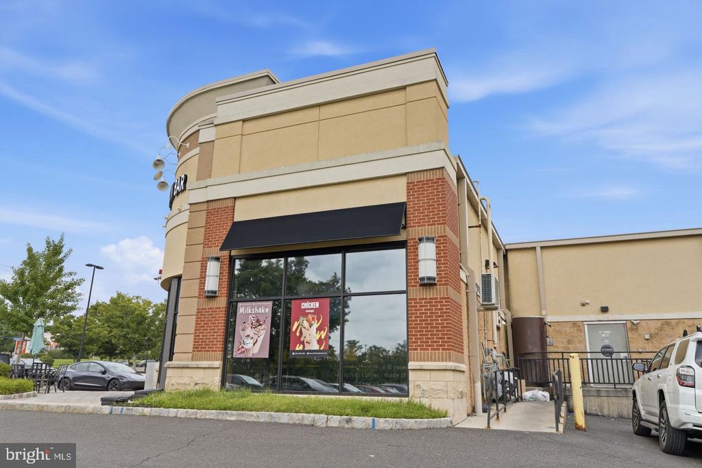 711 EASTON RD, WARRINGTON, PA 18976 — photo 3