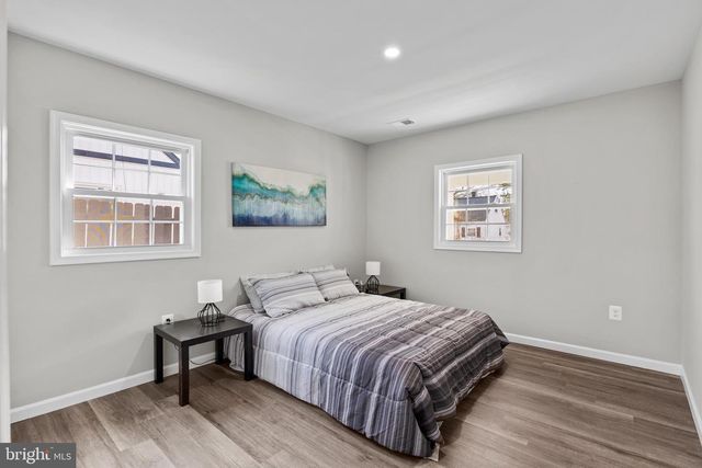 186 LAMBERT DR, Manassas Park, VA 20111