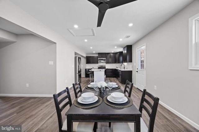 186 LAMBERT DR, Manassas Park, VA 20111