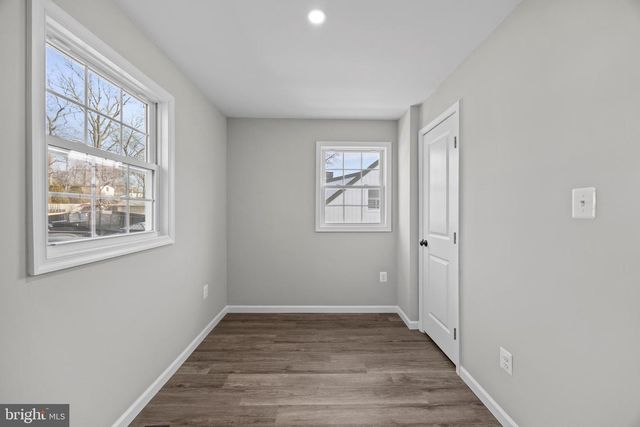 186 LAMBERT DR, Manassas Park, VA 20111