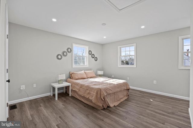 186 LAMBERT DR, Manassas Park, VA 20111