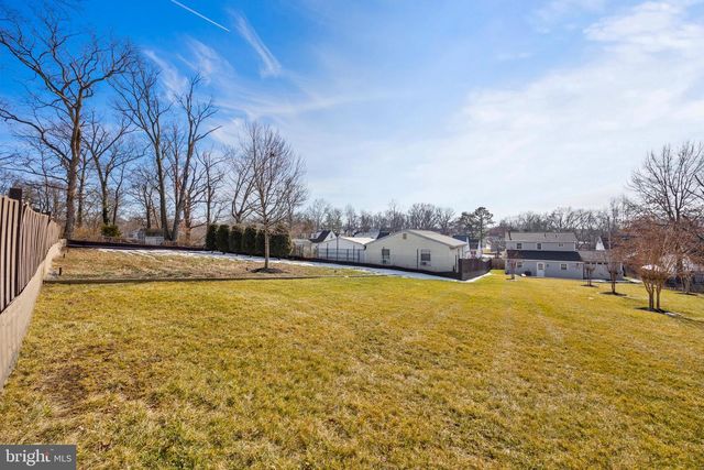 186 LAMBERT DR, Manassas Park, VA 20111