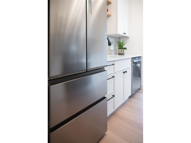 1175 N Emerson St 212, Denver, CO 80218