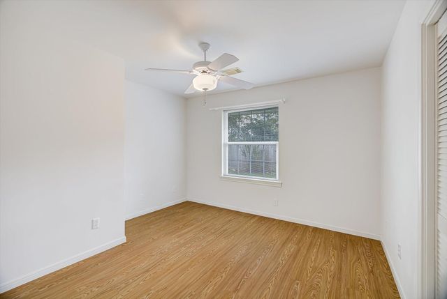 106 Woodland Road, Lake Jackson, TX 77566