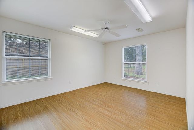 106 Woodland Road, Lake Jackson, TX 77566