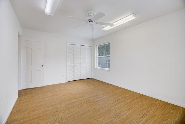 106 Woodland Road, Lake Jackson, TX 77566