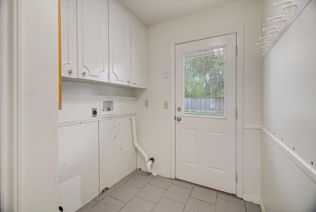 106 Woodland Road, Lake Jackson, TX 77566