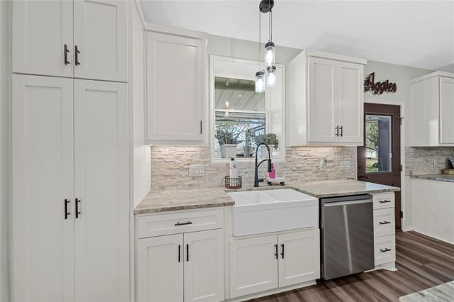 5403 Kunz Road, Needville, TX 77461