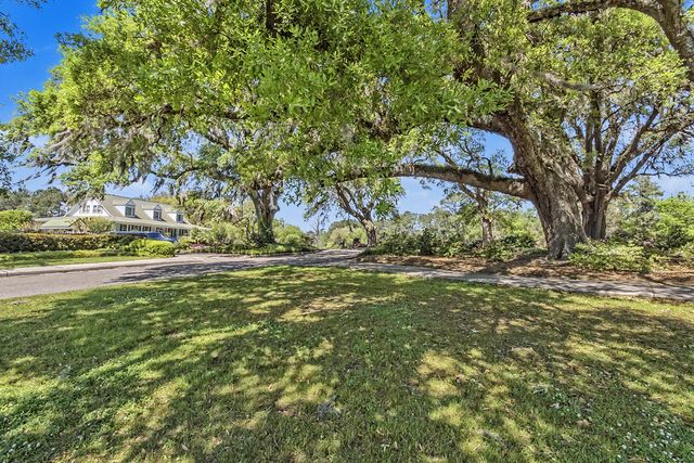 100 Cottage Path Lane, Summerville, SC 29485
