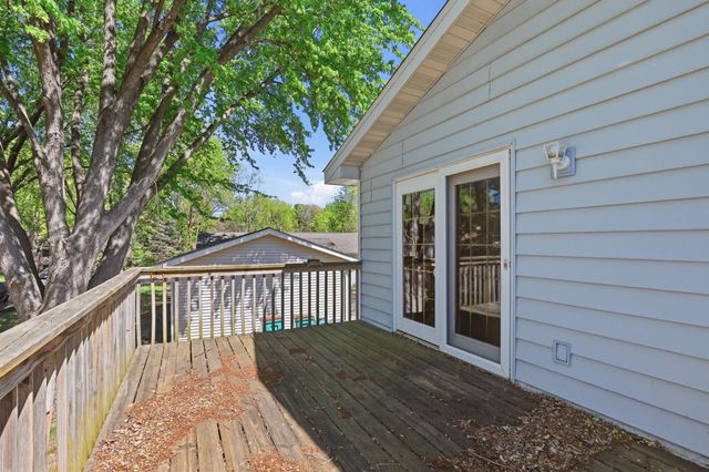 11724 67th Place N, Maple Grove, MN 55369