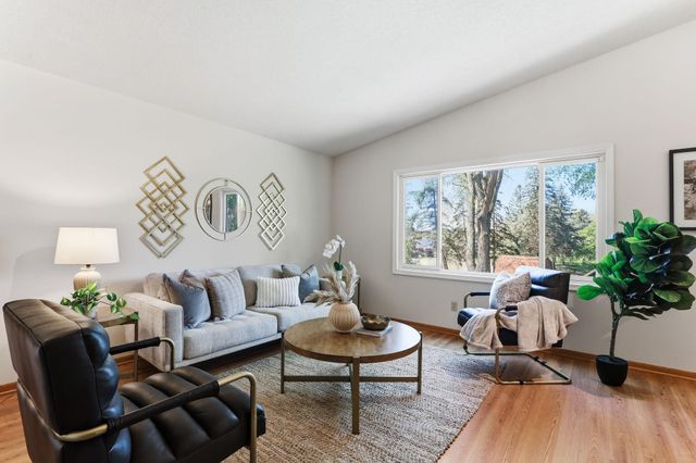11724 67th Place N, Maple Grove, MN 55369