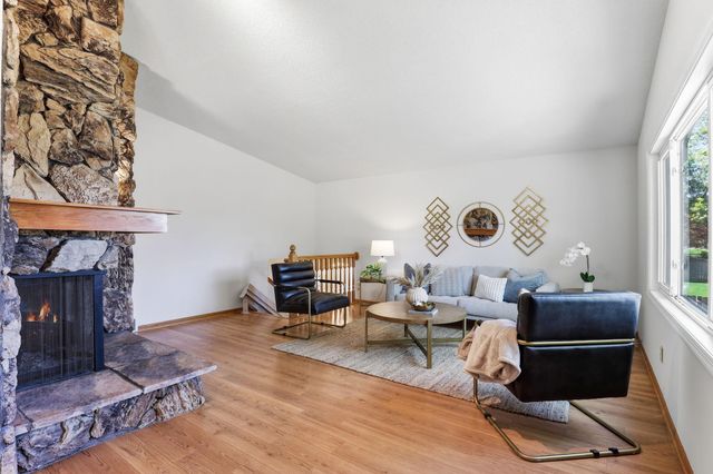 11724 67th Place N, Maple Grove, MN 55369
