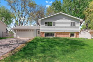 11724 67th Place N, Maple Grove, MN 55369