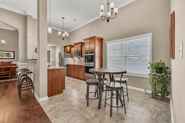 883 Terraceside Cir, Clarksville, TN 37040