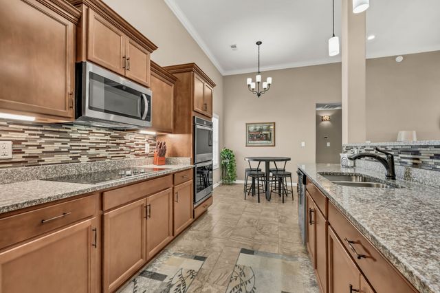 883 Terraceside Cir, Clarksville, TN 37040