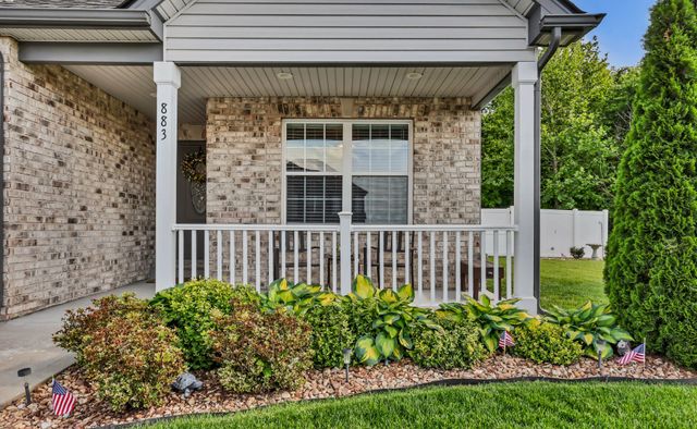 883 Terraceside Cir, Clarksville, TN 37040