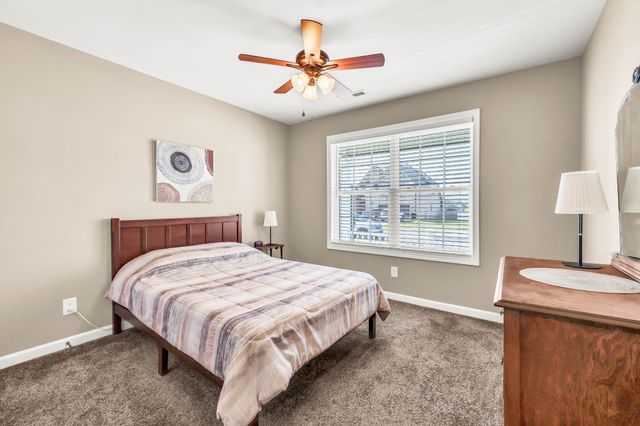 883 Terraceside Cir, Clarksville, TN 37040