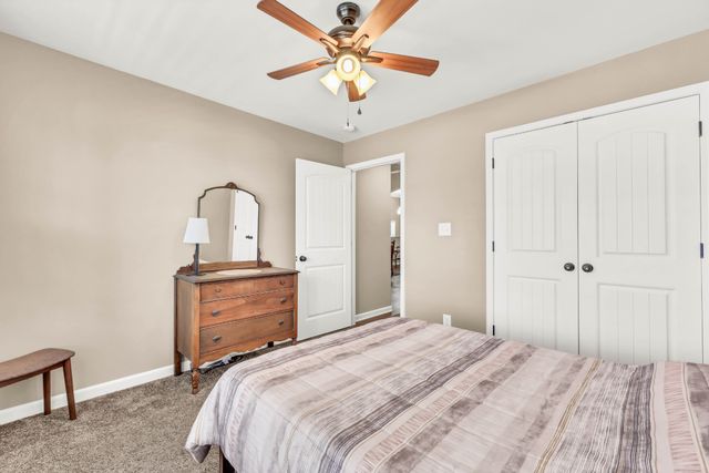 883 Terraceside Cir, Clarksville, TN 37040