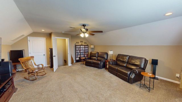 883 Terraceside Cir, Clarksville, TN 37040