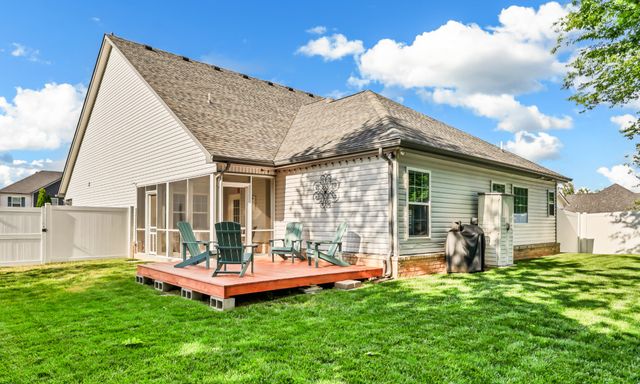 883 Terraceside Cir, Clarksville, TN 37040