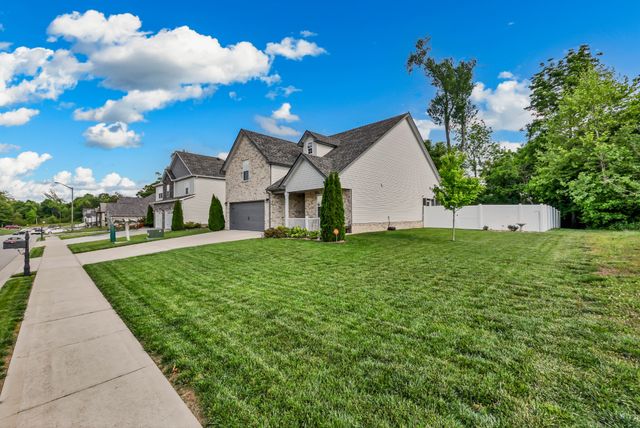 883 Terraceside Cir, Clarksville, TN 37040