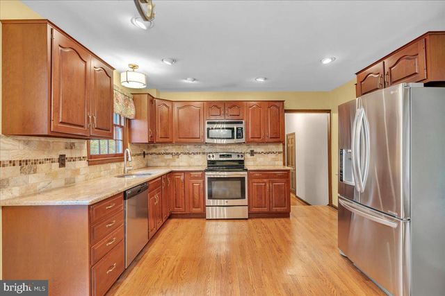 60 BRADFORD WAY, Voorhees, NJ 08043