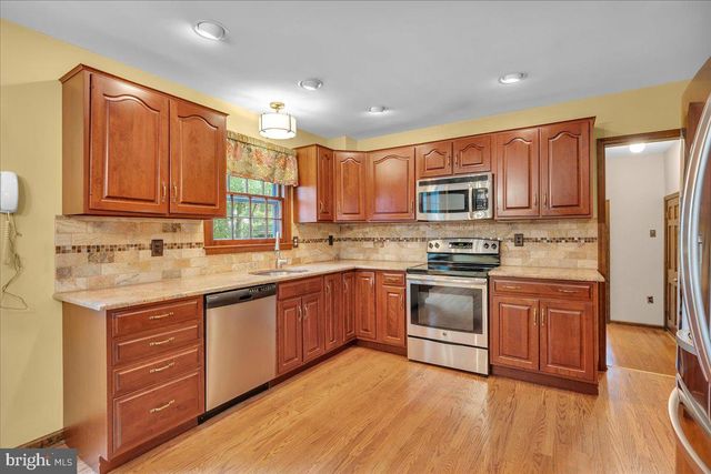 60 BRADFORD WAY, Voorhees, NJ 08043