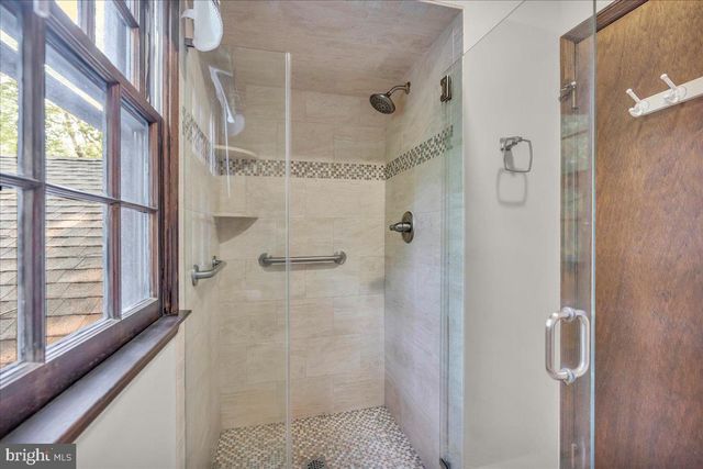 60 BRADFORD WAY, Voorhees, NJ 08043